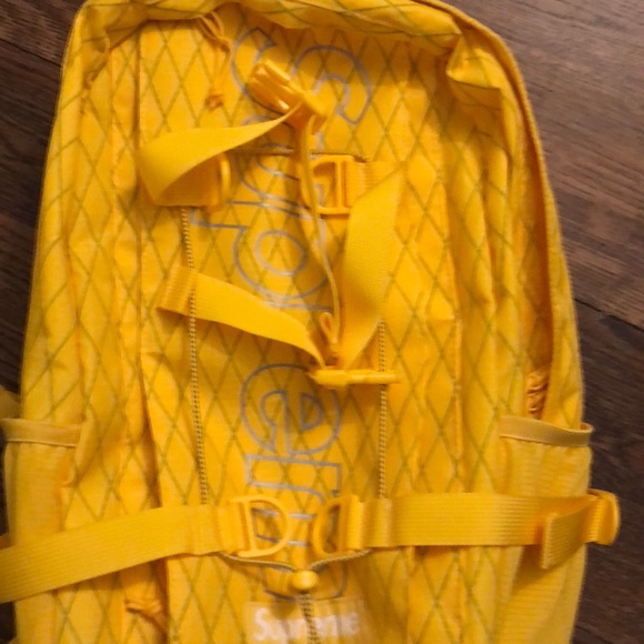 Supreme backpack - Picture 2 of 4